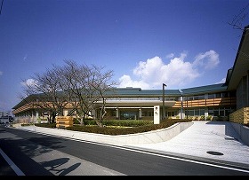 愛媛県子ども療育センター・手摺・庇・屋根