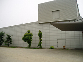 日亜化学改修外装パネル